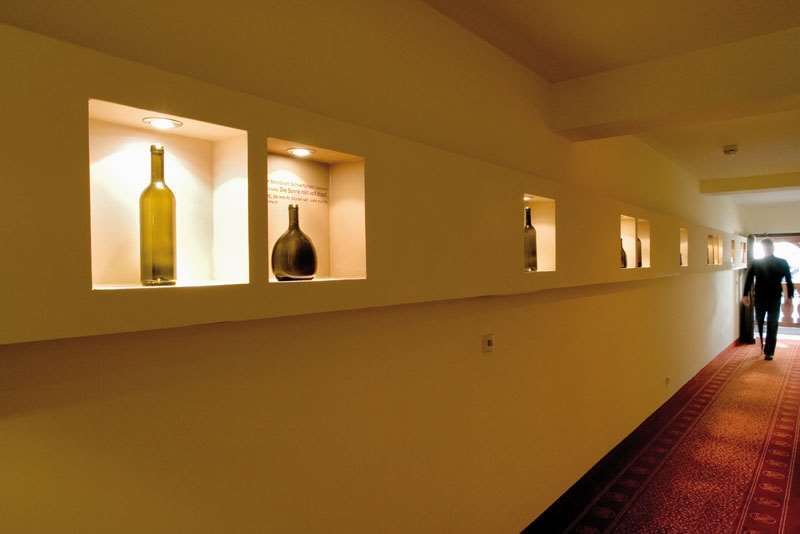 Romantik Hotel Zur Schwane Volkach Exterior photo