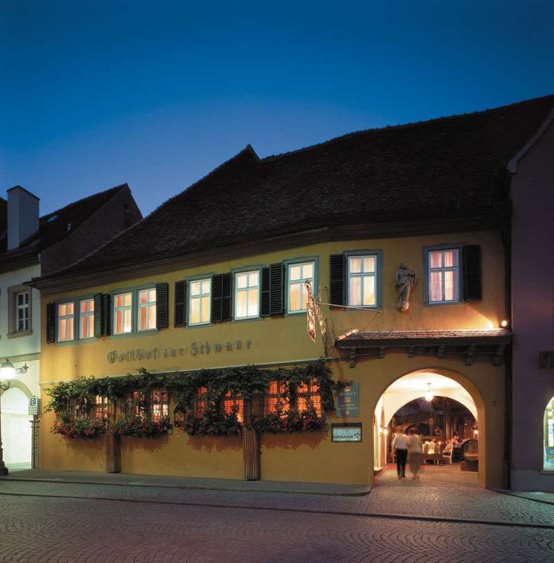 Romantik Hotel Zur Schwane Volkach Exterior photo